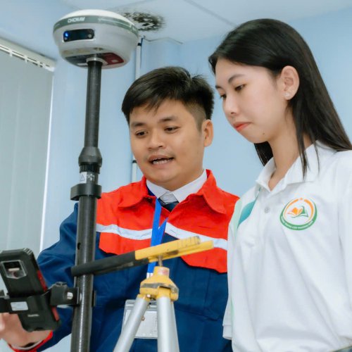 Khám Phá Nghề Trắc Địa – Địa Hình – Địa Chính